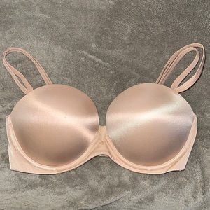 Victoria’s Secret Very Sexy strapless bra